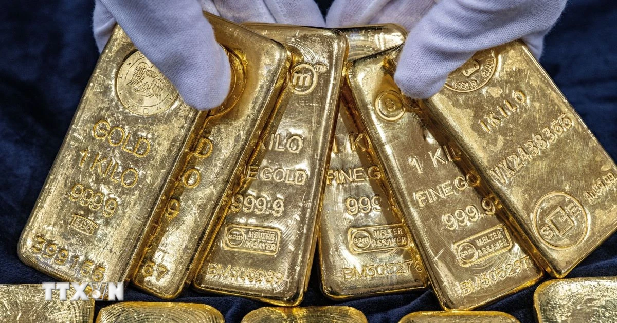 gia-vang-the-gioi-vuot-moc-3500-usdounce-0509-1 Vàng miếng tại Incheon, phía tây thủ đô Seoul, Hàn Quốc. (Ảnh: Yonhap/TTXVN)